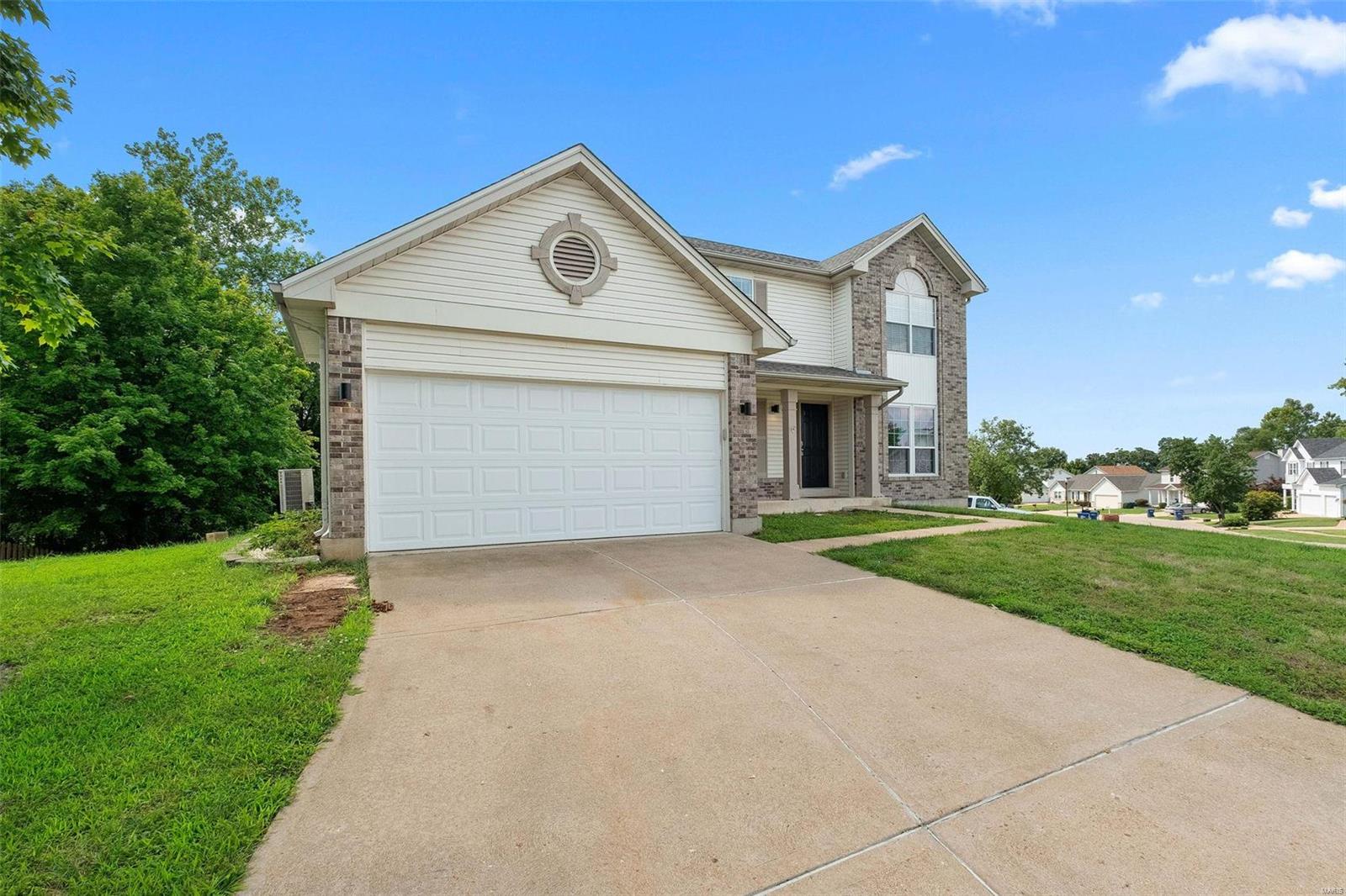 131 Meramec Ridge Drive Fenton, MO 63026 - Photo 3 of 41