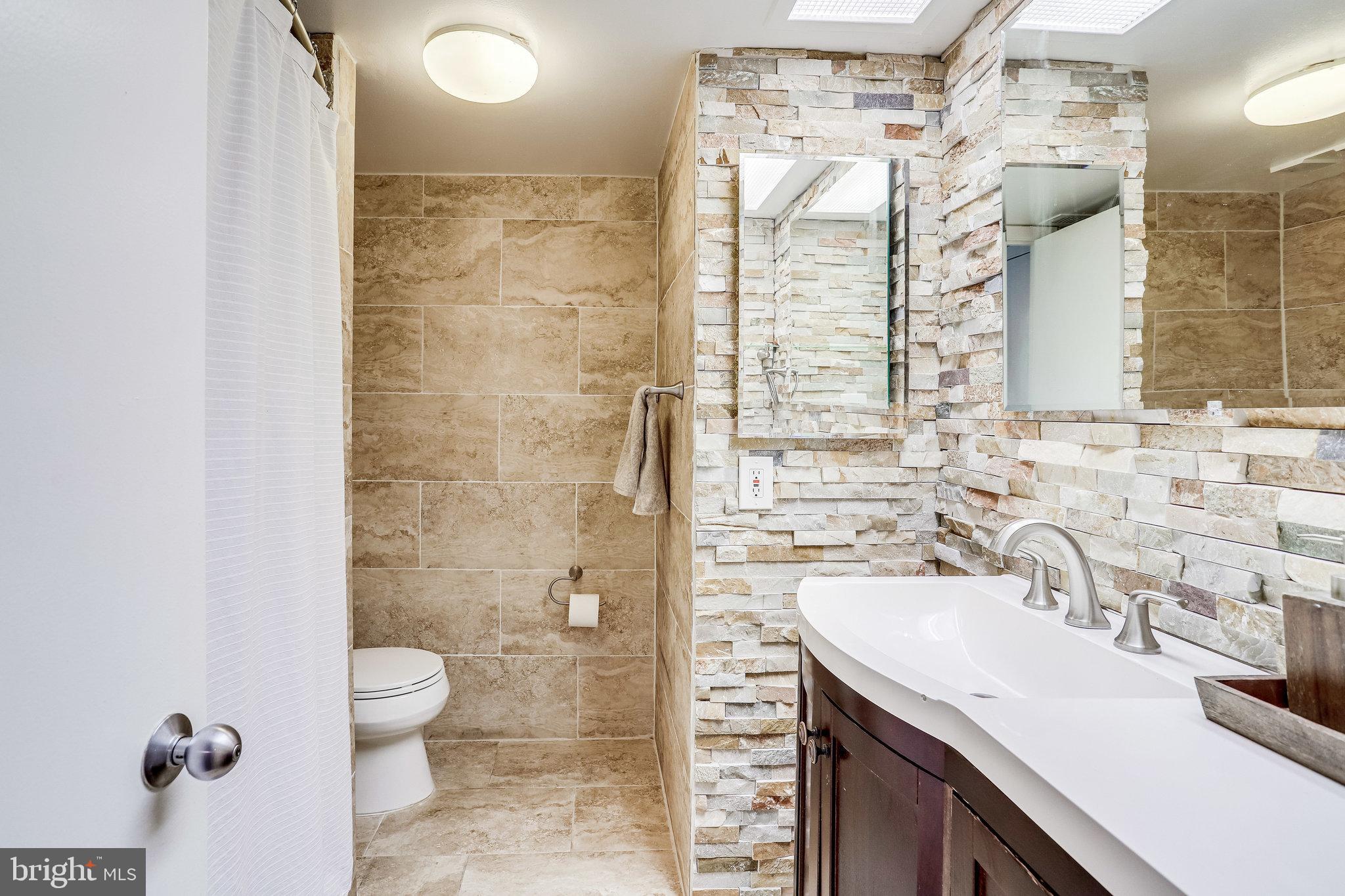 5501 Seminary Road, Unit 2213S Falls Church, VA 22041 - Photo 25 of 41 Bathroom