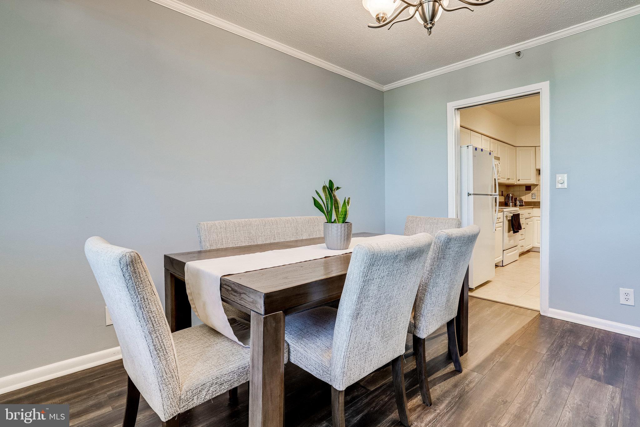 5501 Seminary Road, Unit 2213S Falls Church, VA 22041 - Photo 9 of 41 Dining Room