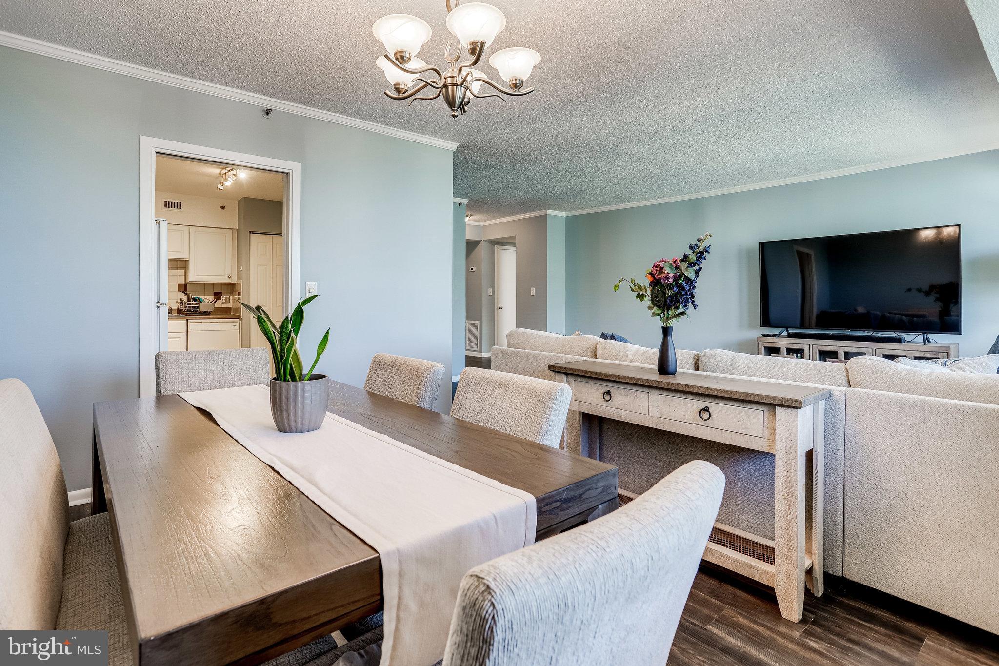 5501 Seminary Road, Unit 2213S Falls Church, VA 22041 - Photo 10 of 41 Dining Room