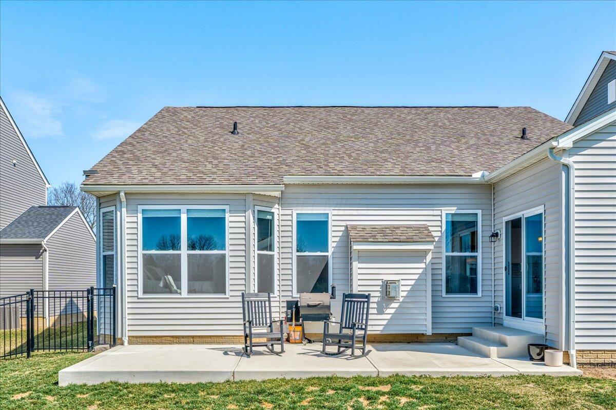 61 Chambers Bay Road Commercial Point, OH 43116 - Photo 5 of 35 Large back patio