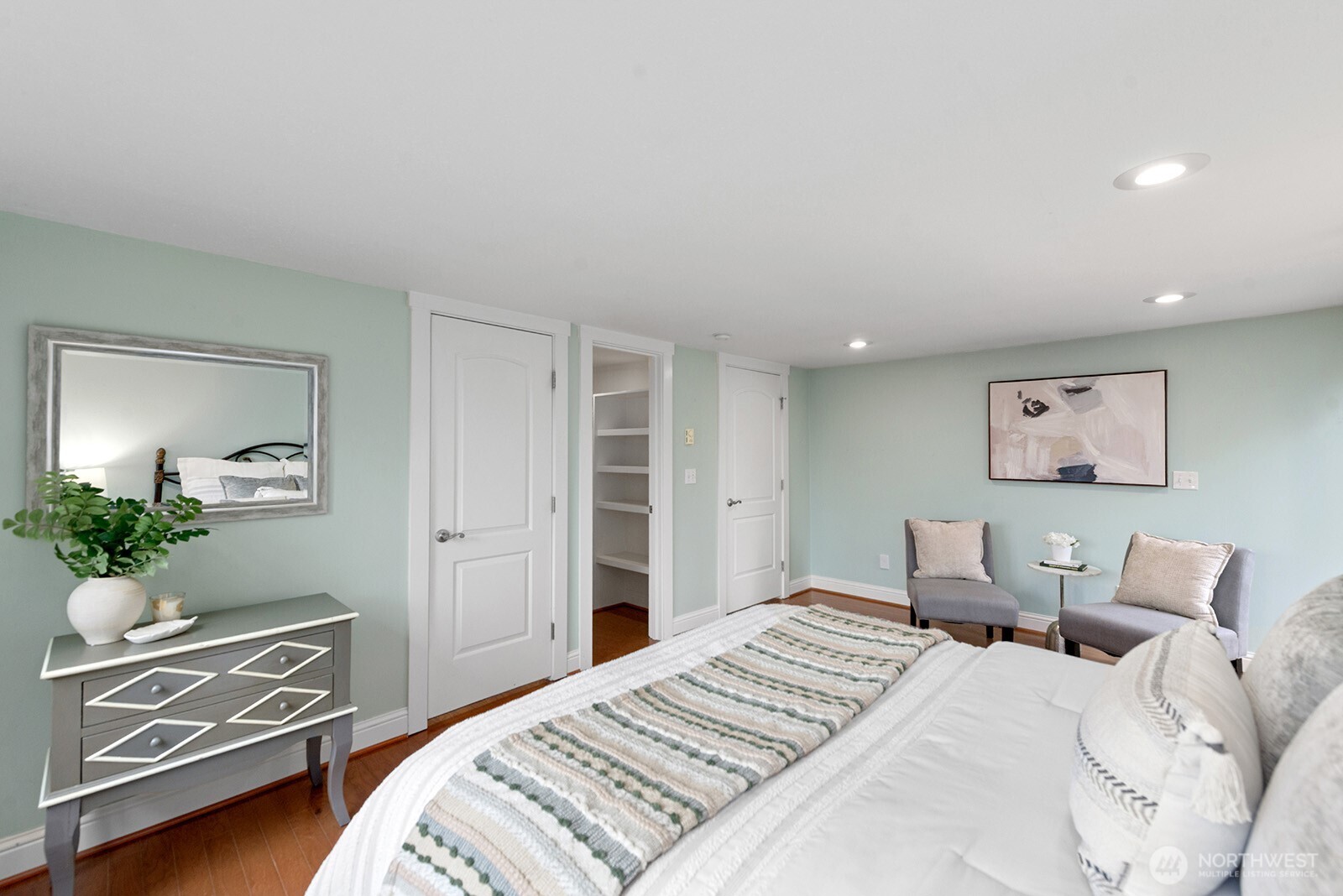 1516 Northeast 96th Street Seattle, WA 98115 - Photo 17 of 36