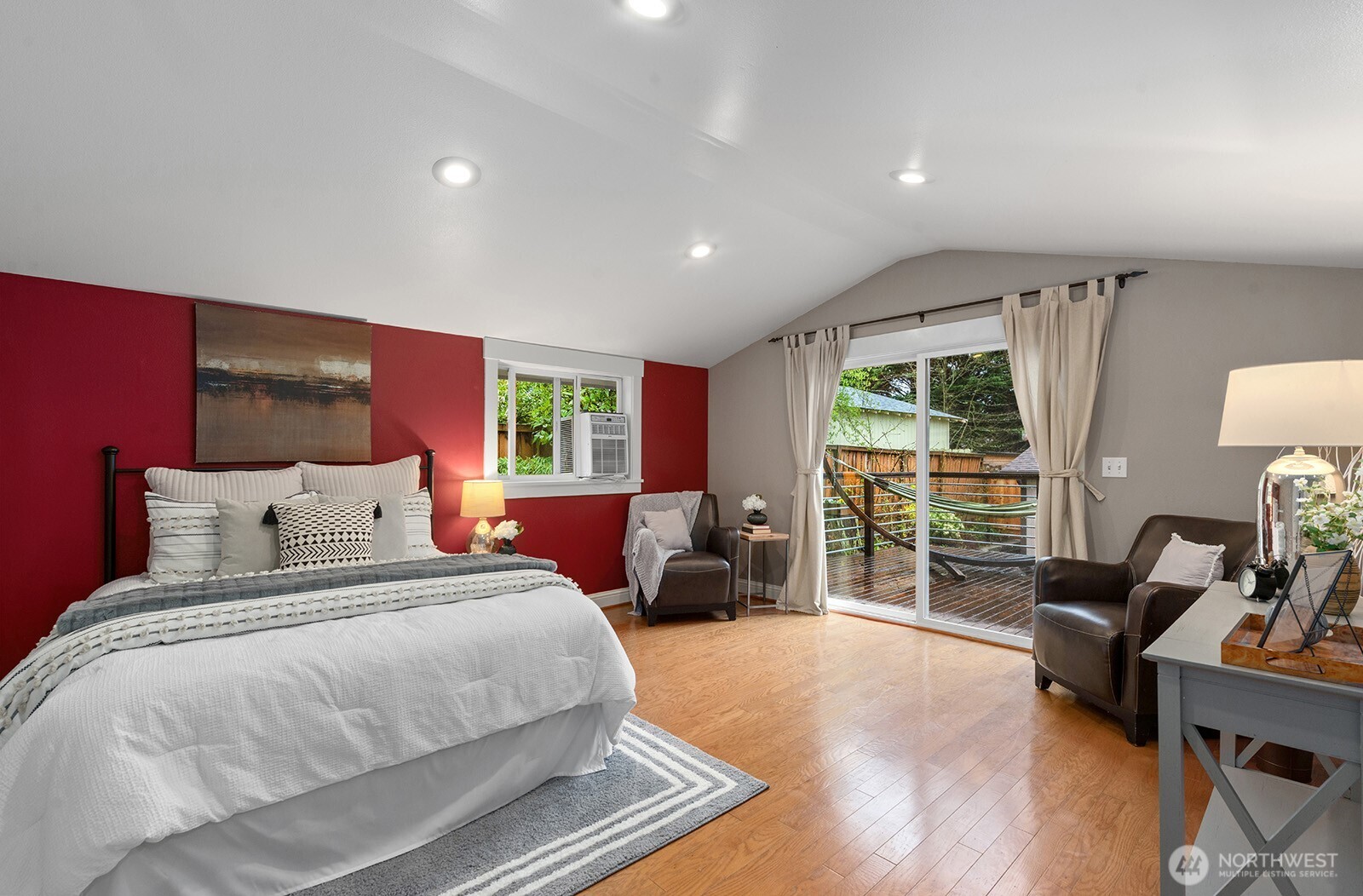 1516 Northeast 96th Street Seattle, WA 98115 - Photo 19 of 36