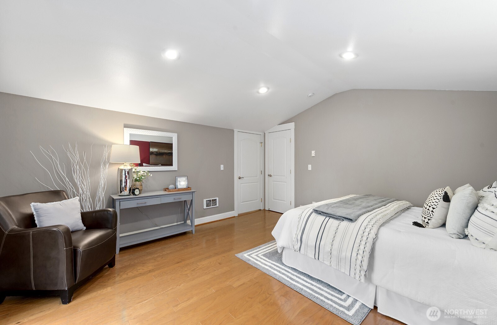 1516 Northeast 96th Street Seattle, WA 98115 - Photo 21 of 36