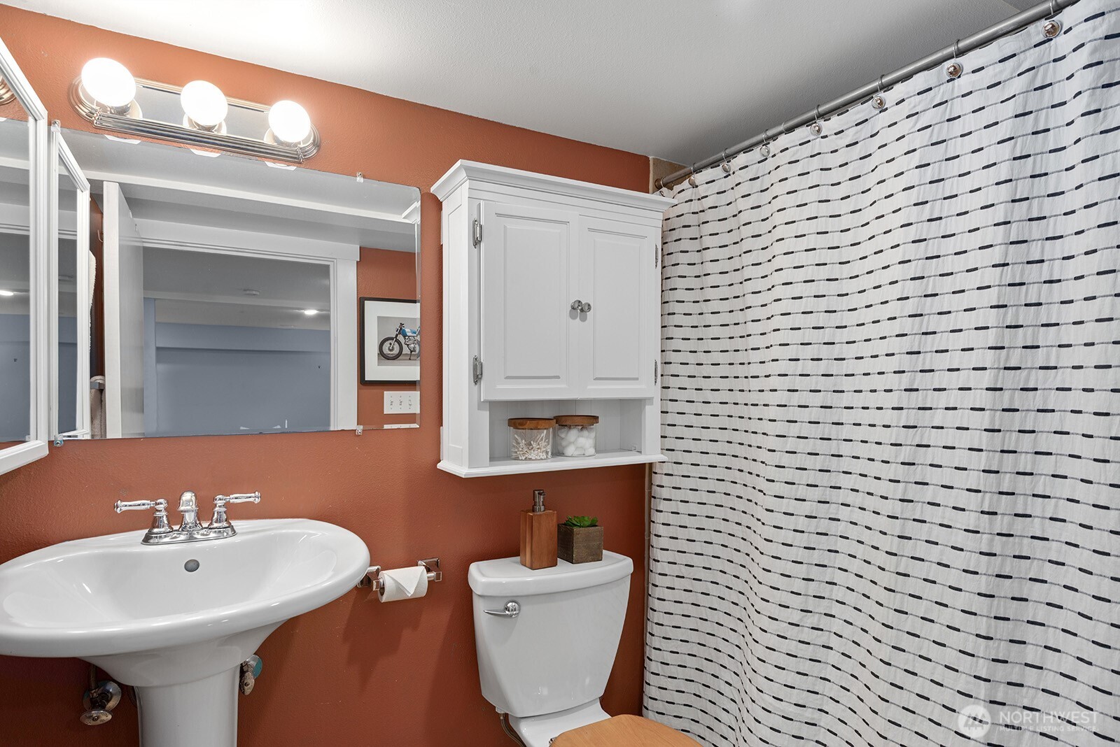 1516 Northeast 96th Street Seattle, WA 98115 - Photo 26 of 36
