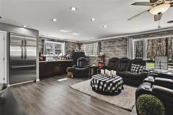 $649,690 | 690 Main Street, Vintondale, PA 15961