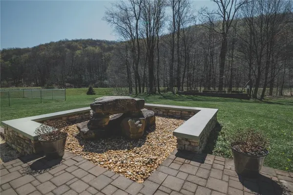 $649,690 | 690 Main Street, Vintondale, PA 15961