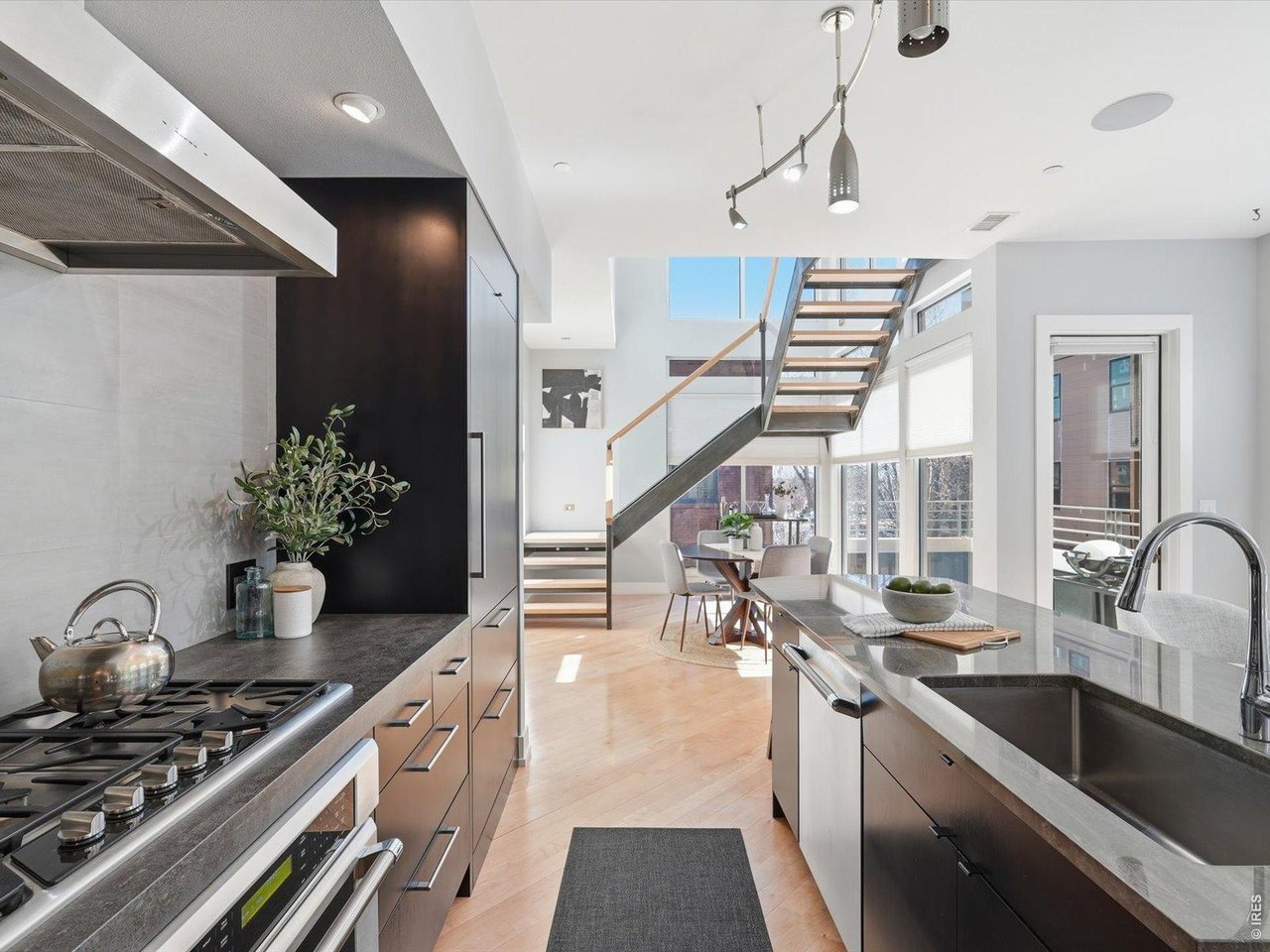 2336 Spruce Street, Unit E Boulder, CO 80302 - Photo 18 of 48 Great for Entertaining