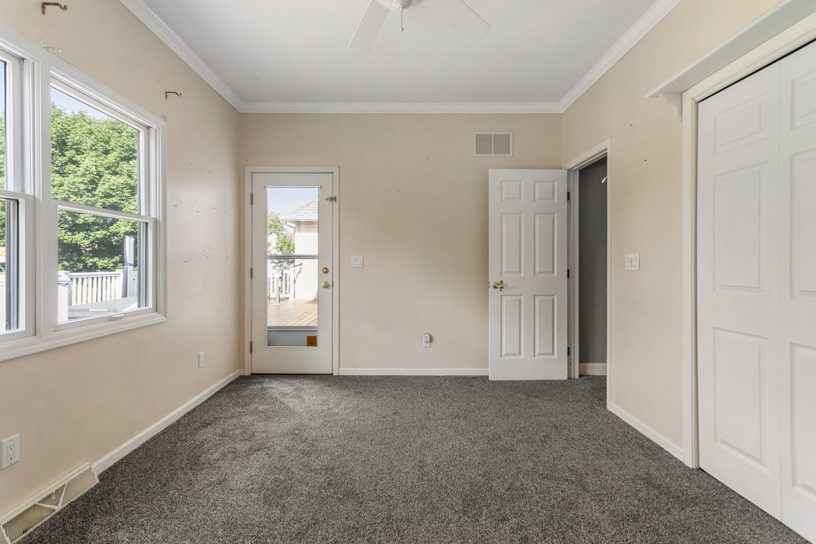 1511 River Bluff Court Mahomet, IL 61853 - Photo 28 of 50 an empty room with windows