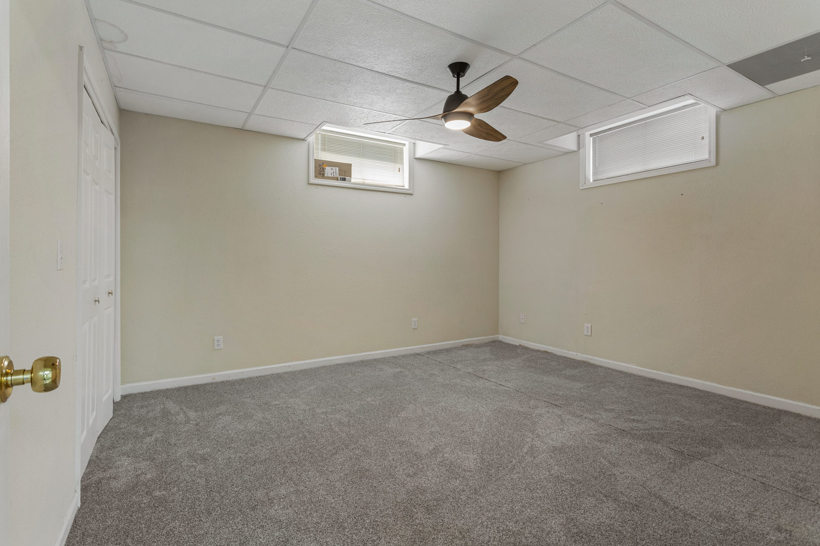 1511 River Bluff Court Mahomet, IL 61853 - Photo 38 of 50 an empty room with a window