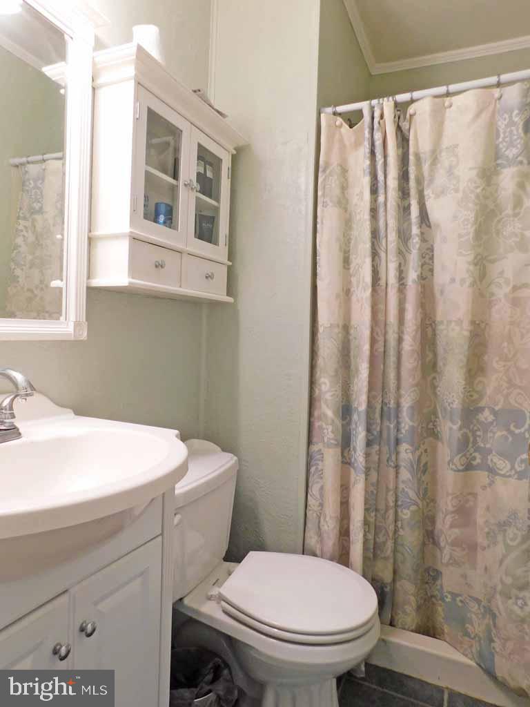 87 Idlewild Road Levittown, PA 19057 - Photo 16 of 20 Gallery Image 16