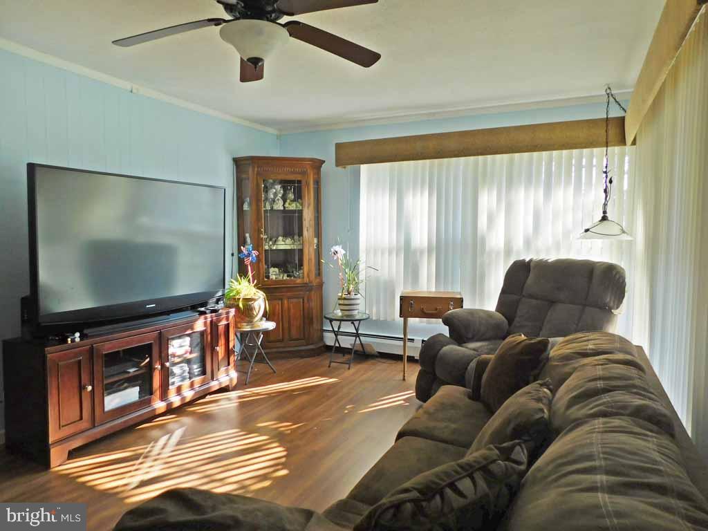 87 Idlewild Road Levittown, PA 19057 - Photo 9 of 20 Gallery Image 9