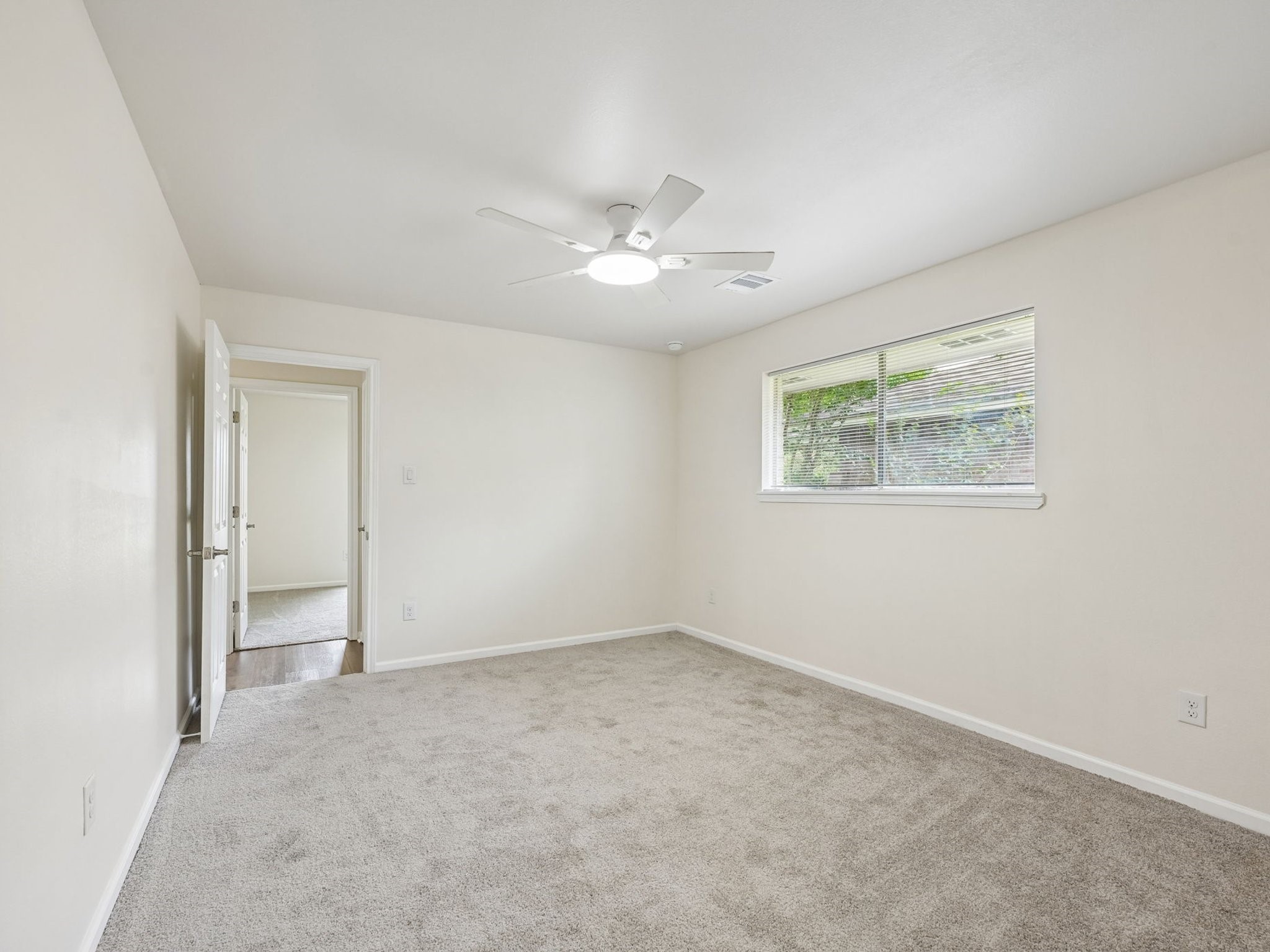 7110 Log View Drive Houston, TX 77040 - Photo 20 of 32