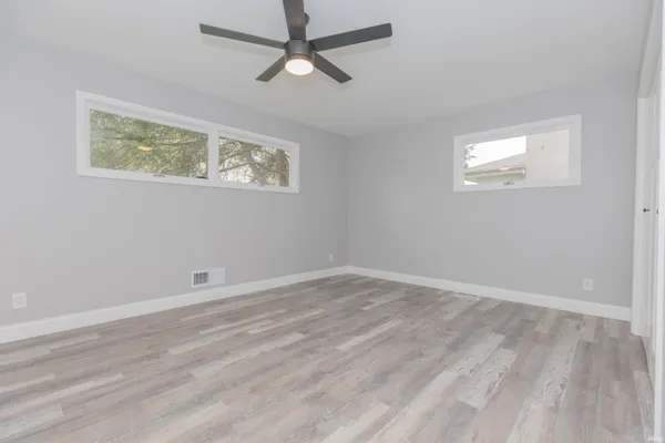 $359,900 | 2338 East Chandler Avenue, Evansville, IN 47714