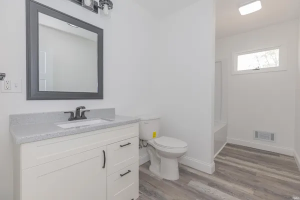 $359,900 | 2338 East Chandler Avenue, Evansville, IN 47714