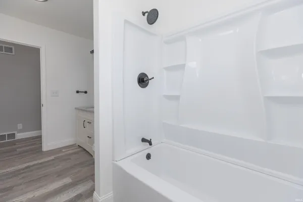 $359,900 | 2338 East Chandler Avenue, Evansville, IN 47714