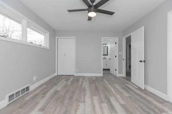 $359,900 | 2338 East Chandler Avenue, Evansville, IN 47714