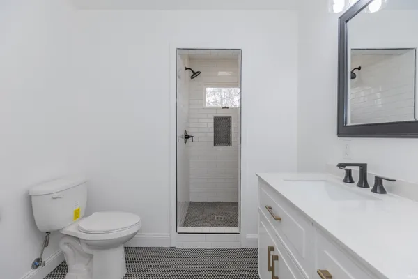 $359,900 | 2338 East Chandler Avenue, Evansville, IN 47714