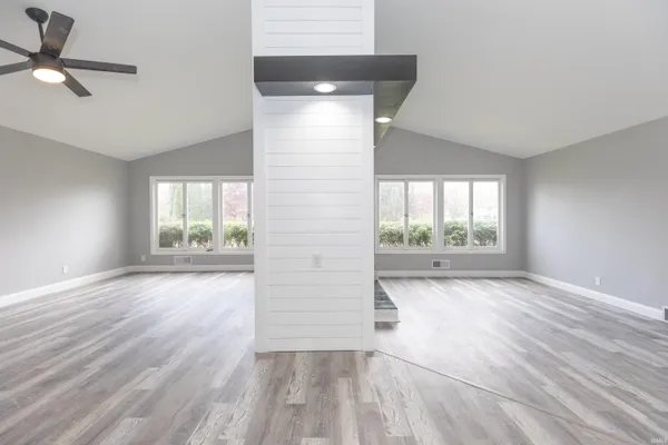 $359,900 | 2338 East Chandler Avenue, Evansville, IN 47714