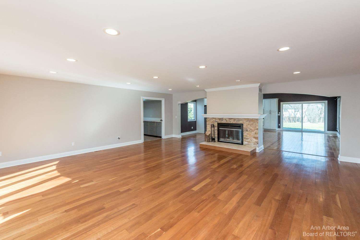 1495 South Maple Road Ann Arbor, MI 48103 - Photo 7 of 72 Photo 7