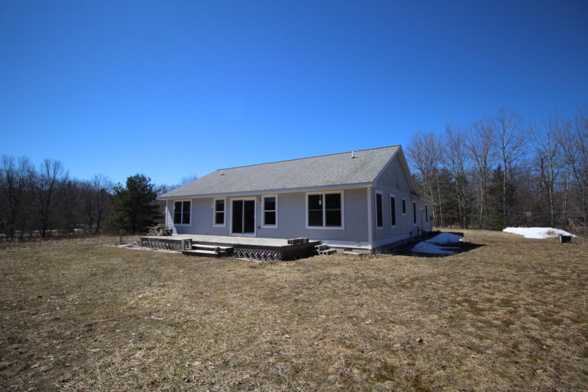 1382 South Extension Road Cheboygan, MI 49721 - Photo 3 of 27 Gallery Image 3
