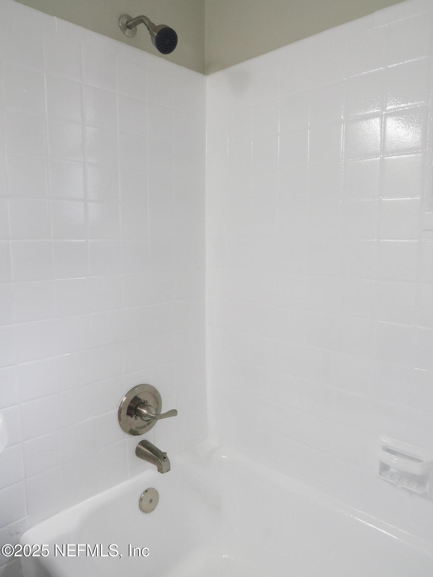 1204 Cherry Street Jacksonville, FL 32205 - Photo 17 of 32 a bathroom with a bathtub