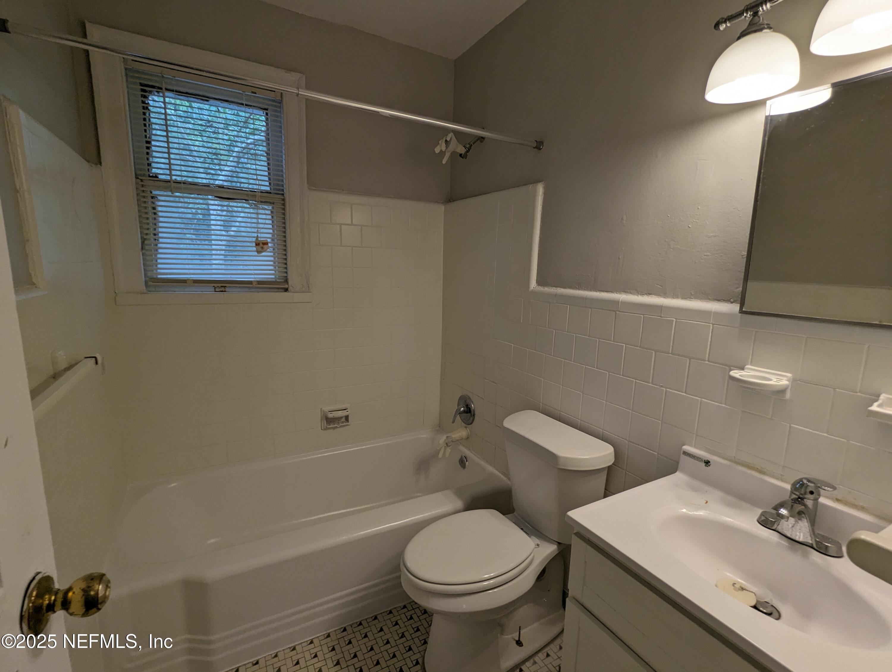 1204 Cherry Street Jacksonville, FL 32205 - Photo 28 of 32 PXL_20230622_204811523