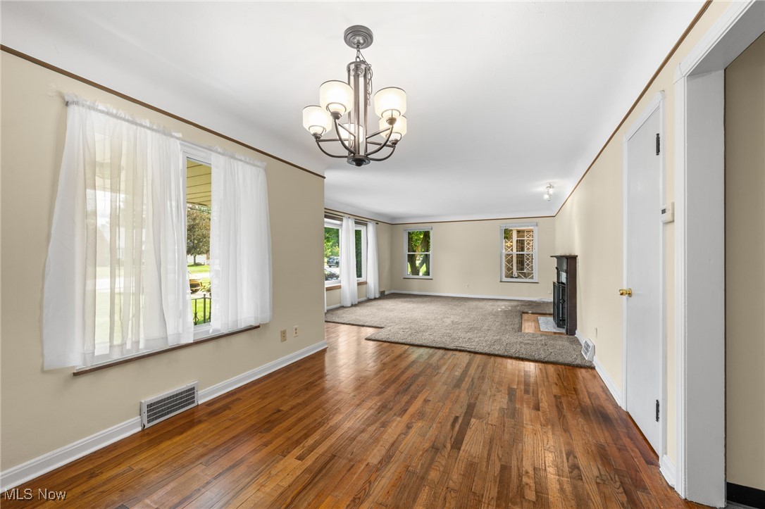 6436 Olde York Road Cleveland, OH 44130 - Photo 9 of 32 Gallery Image 9
