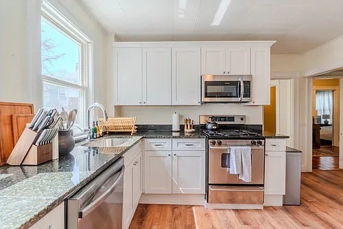 27 R Albion Street, Unit 1 Somerville, MA 02143 - Photo 10 of 36 Gallery Image 10