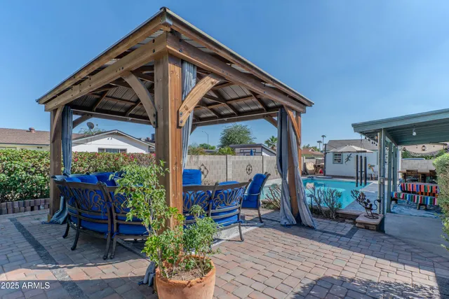 $499,999 | 1942 West Kristal Way, Phoenix, AZ 85027