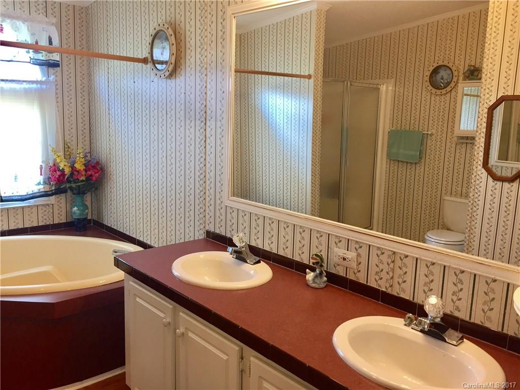 2848 East Maiden Road Maiden, NC 28650 - Photo 14 of 23 Gallery Image 14