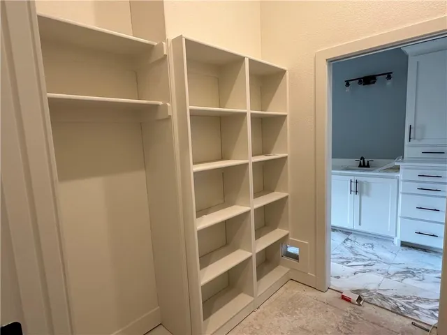 $469,000 | 464 Green Drive, Lawson, MO 64062