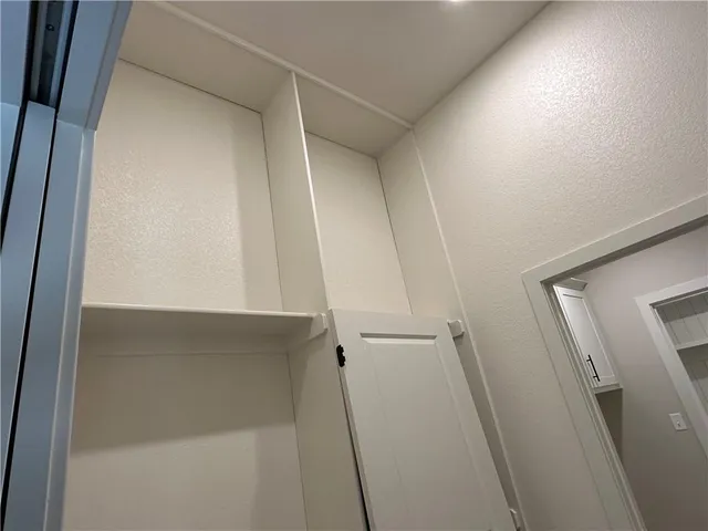 $469,000 | 464 Green Drive, Lawson, MO 64062