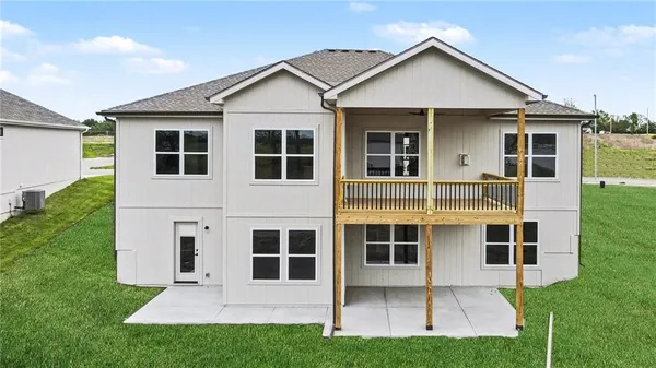 $459,000 | 464 Green Drive, Lawson, MO 64062