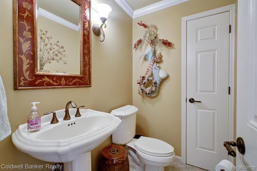 1989 Mapleridge Road Rochester Hills, MI 48309 - Photo 25 of 50