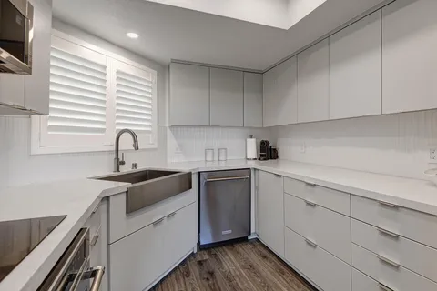 $345,000 | 255 South Avenida Caballeros, Unit 320, Palm Springs, CA 92262