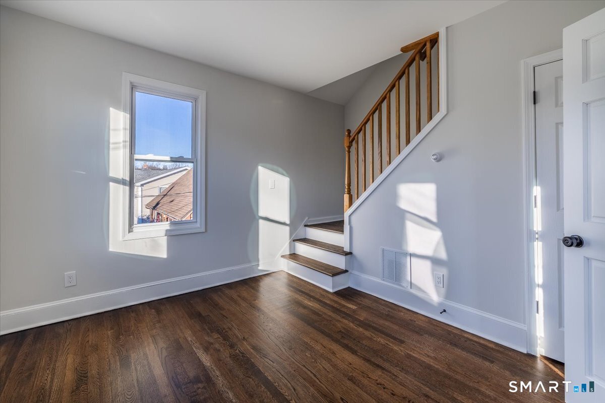 349 Marlborough Terrace Fairfield, CT 06825 - Photo 19 of 38