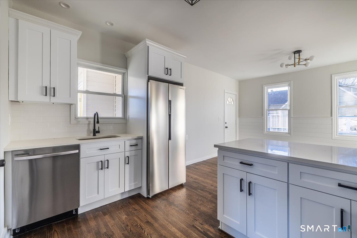 349 Marlborough Terrace Fairfield, CT 06825 - Photo 23 of 38