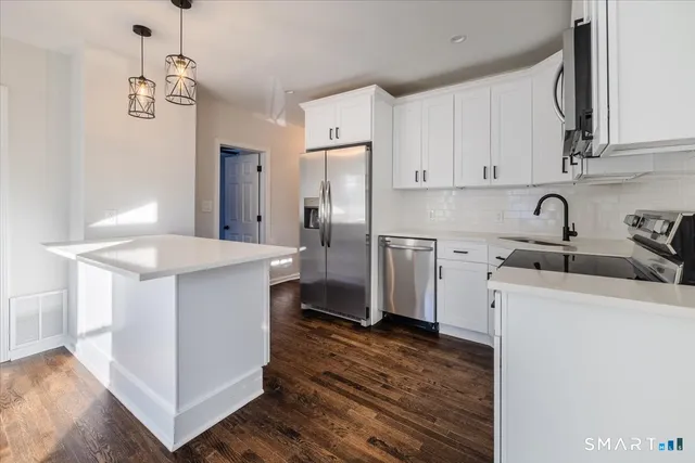 $875,000 | 349 Marlborough Terrace, Fairfield, CT 06825