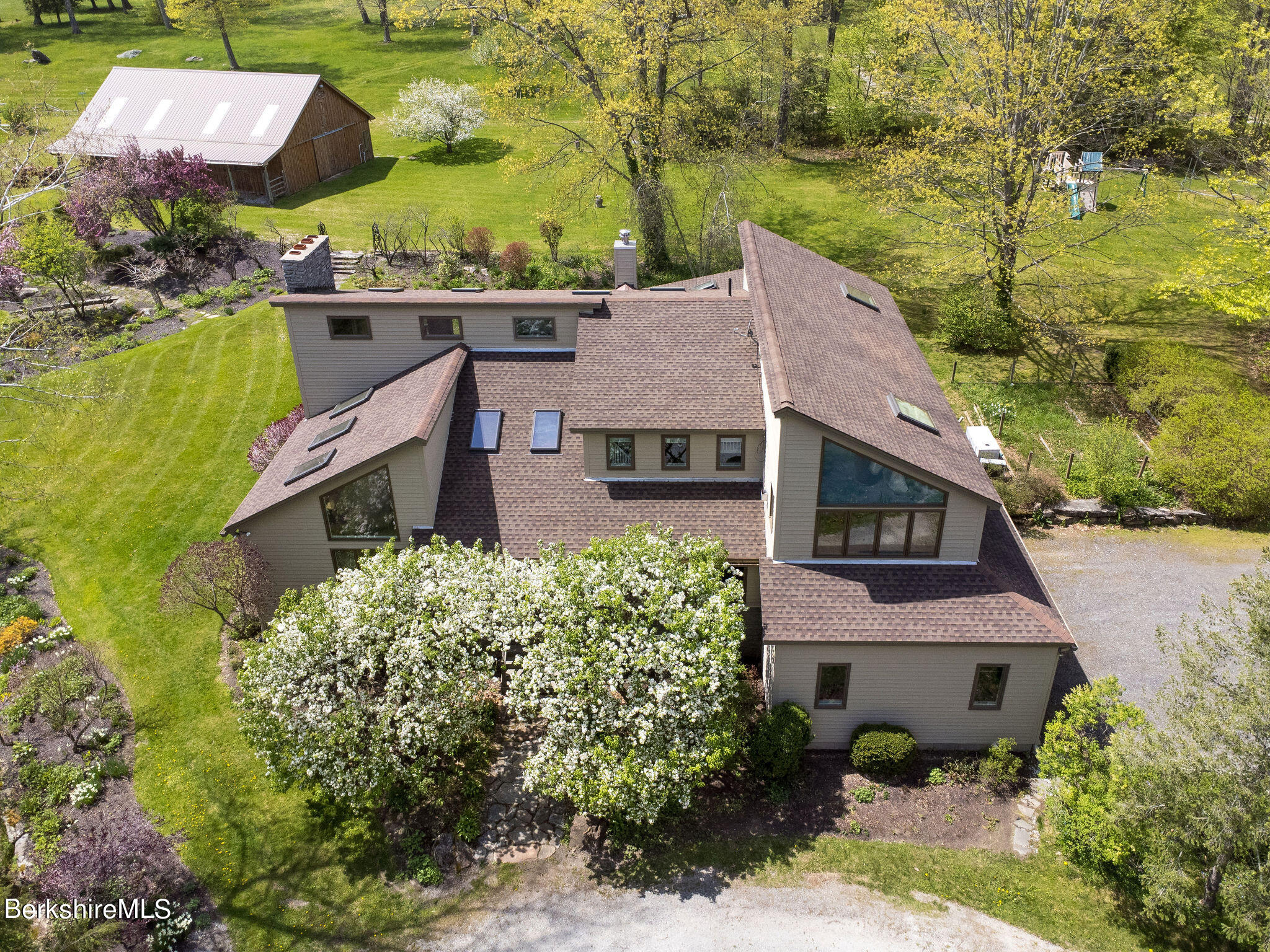 45 Art School Road Monterey, MA 01245 - Photo 4 of 77 Exterior