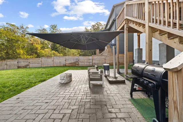 a view of yard with seating space