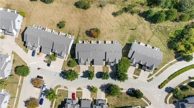 $205,000 | 5507 North Fairmount Avenue, Kansas City, MO 64118