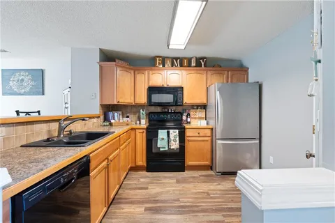 $205,000 | 5507 North Fairmount Avenue, Kansas City, MO 64118