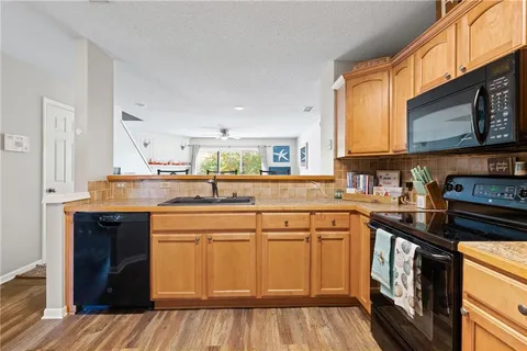 $205,000 | 5507 North Fairmount Avenue, Kansas City, MO 64118