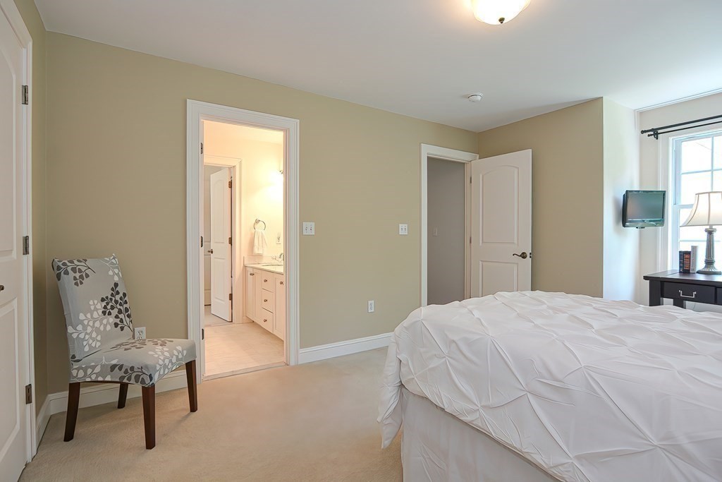 39 Oriole Road Medfield, MA 02052 - Photo 31 of 42 Gallery Image 31