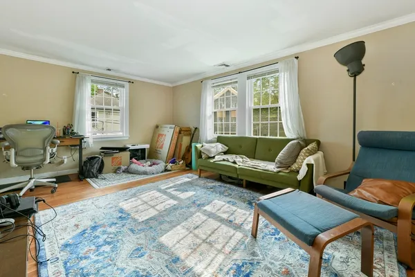 $2,400 | 38 Nathan Road, Unit 4, Waltham, MA 02453