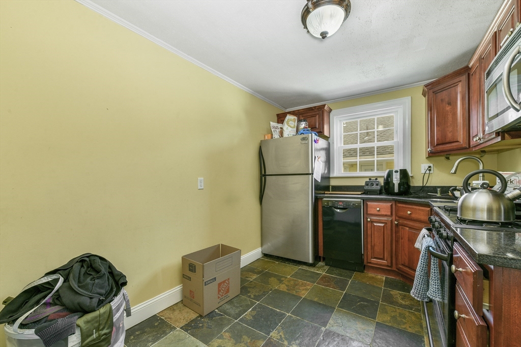 38 Nathan Road, Unit 4 Waltham, MA 02453 - Photo 4 of 14