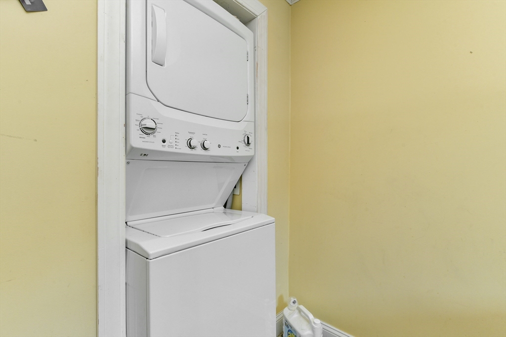 38 Nathan Road, Unit 4 Waltham, MA 02453 - Photo 8 of 14