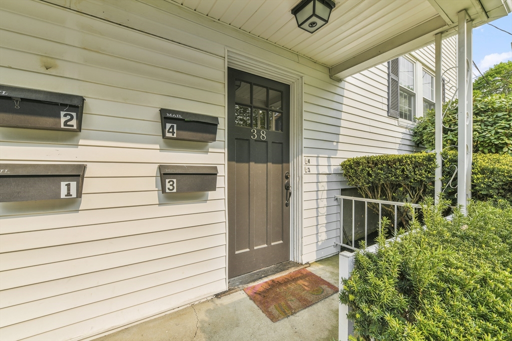 38 Nathan Road, Unit 4 Waltham, MA 02453 - Photo 10 of 14