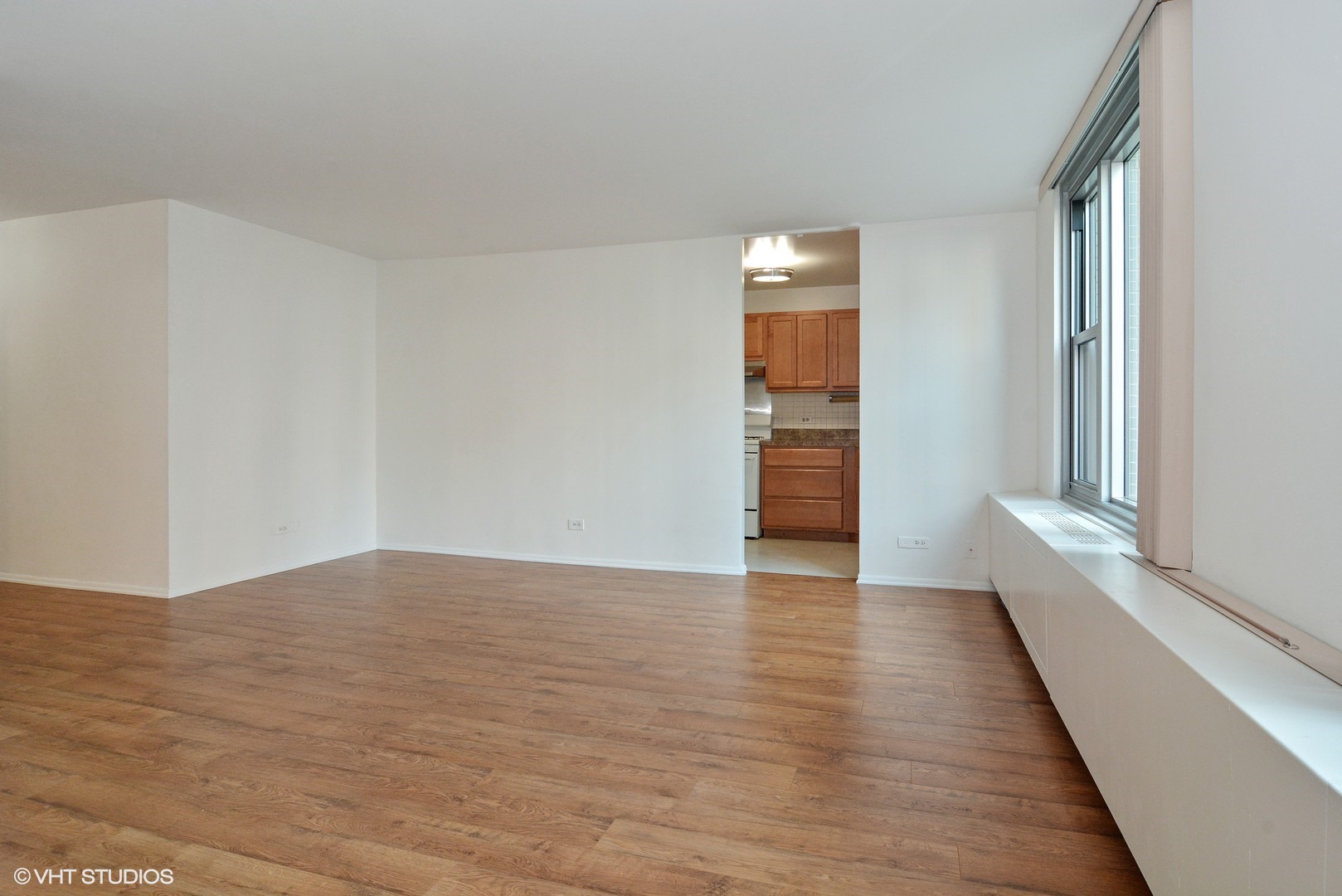 400 East Randolph Street, Unit 822 Chicago, IL 60601 - Photo 5 of 15